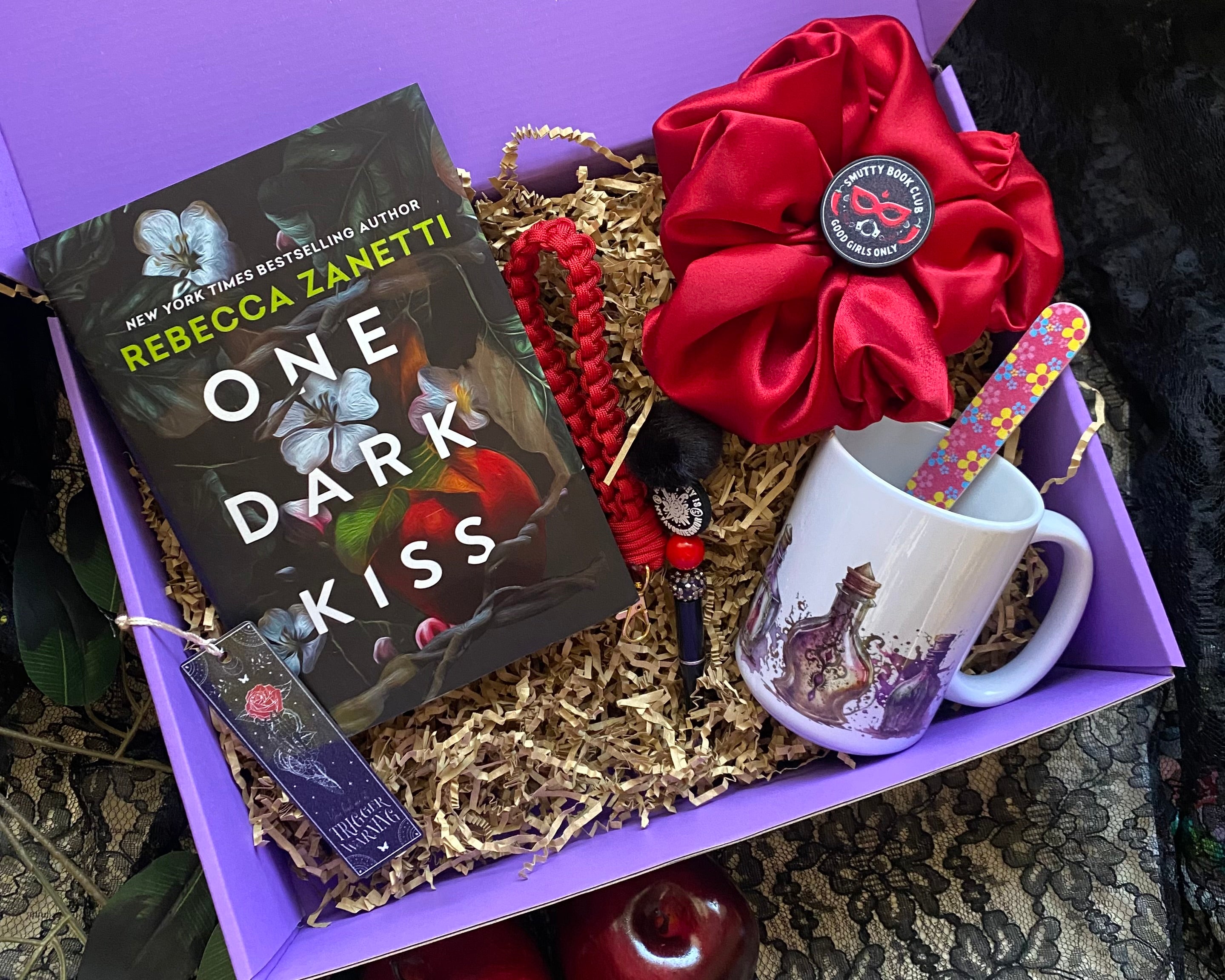 Single Purchase Book Boxes Canada | Romantasy Dark Romance