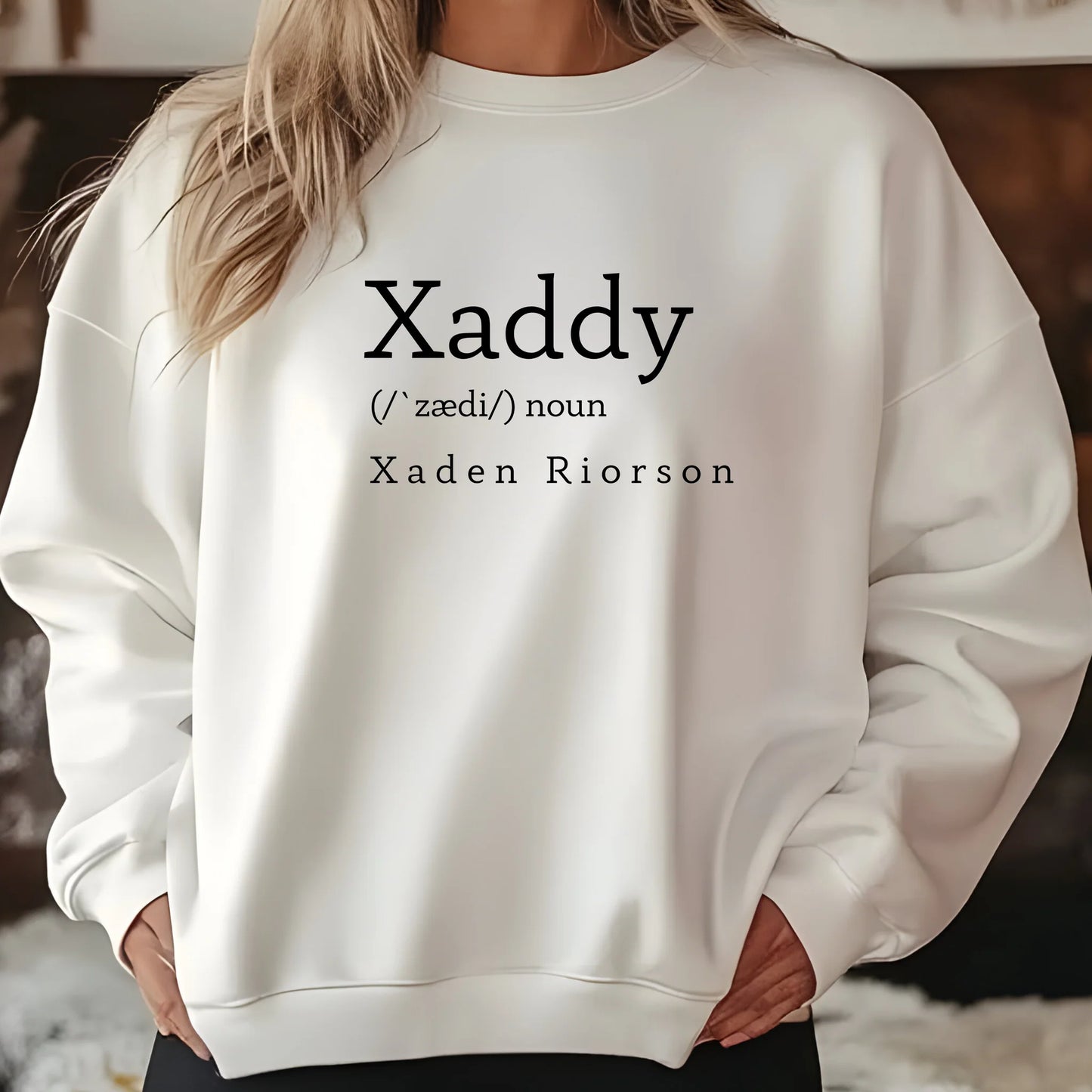 Ultra-soft crewnecks and hoodies for book lovers who adore fantasy and romance – cozy, book-inspired sweaters featuring designs inspired by Throne of Glass, Fourth Wing, and ACOTAR, perfect for fans of Sarah J. Maas and Rebecca Yarros.